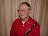 Al Jaminon, es klainet en saxophoon, tevens zang